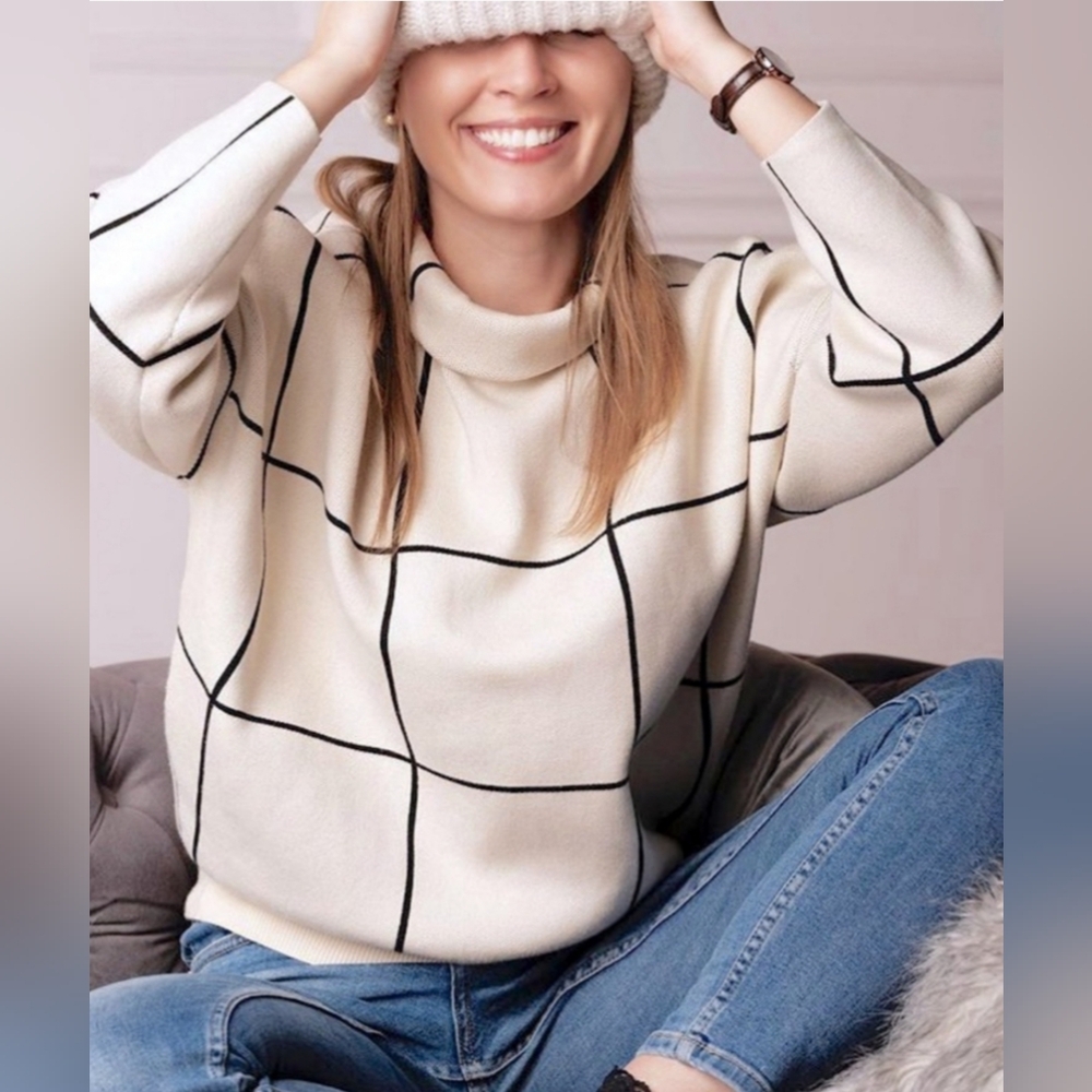 The MOD SQUAD Classy Cream & Black Stripe Turtleneck Sweater Size Medium